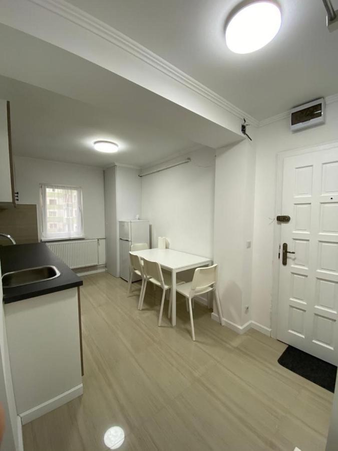 Apartament Apartment Лугож Екстериор снимка